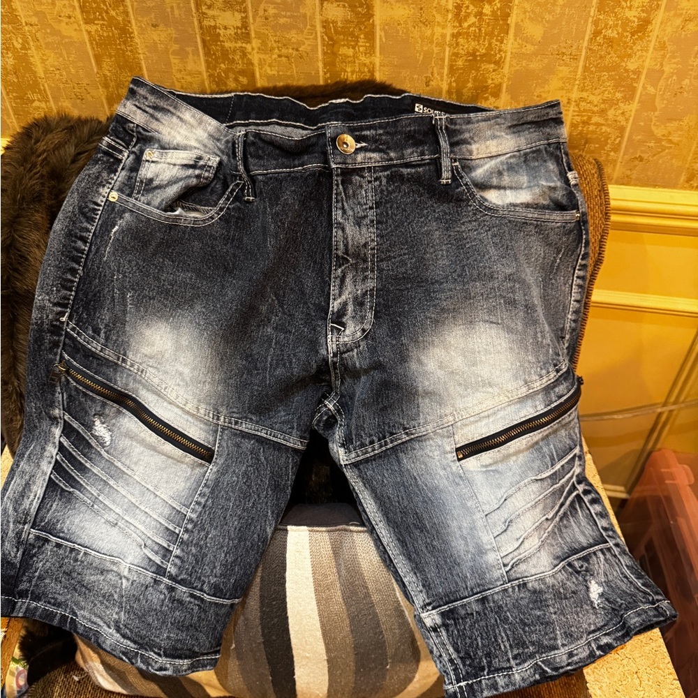 South Pole Black Jean Shorts Distressed Style zippers size 34